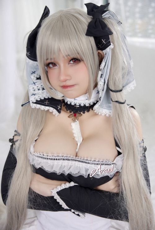 身材超级棒的越南网红女coser Azami  第4张