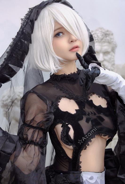 身材超级棒的越南网红女coser Azami  第2张