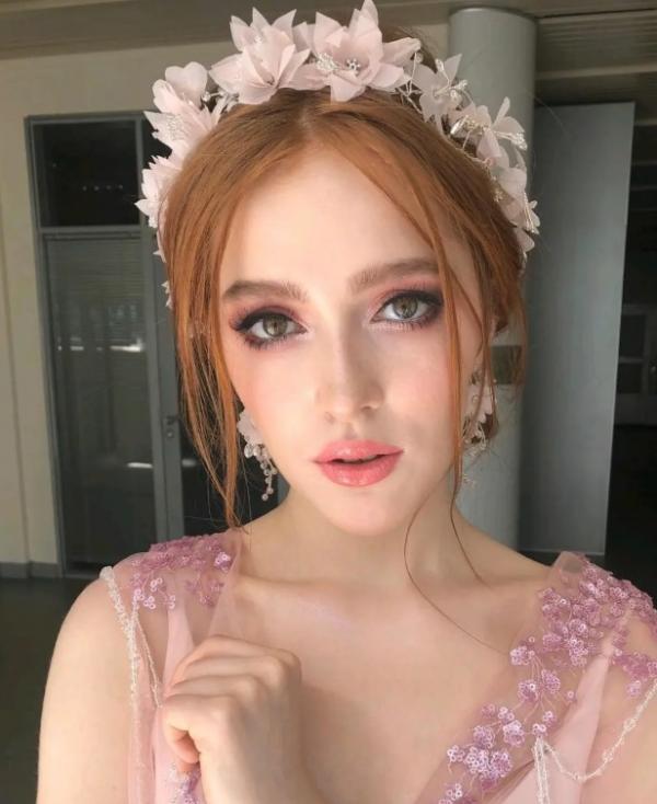 性感与清纯完美结合 来自俄罗斯的俏佳人Jia Lissa  第2张